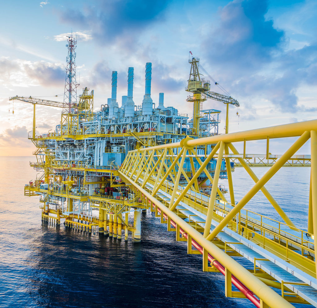 oil rig in the middle of the ocean